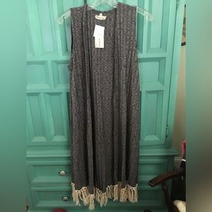 Sleeveless duster